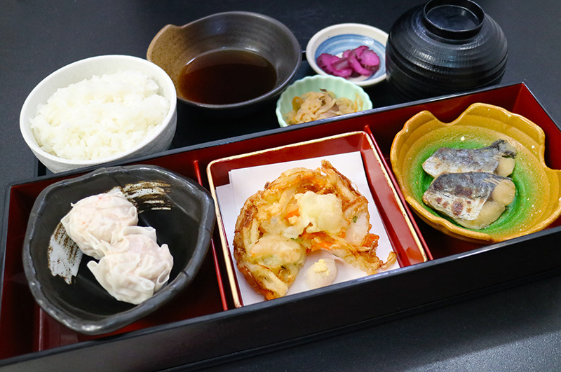 大満足！超得ランチ 1,200円